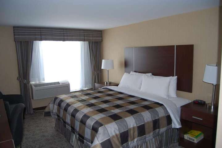 Room 7 of 13