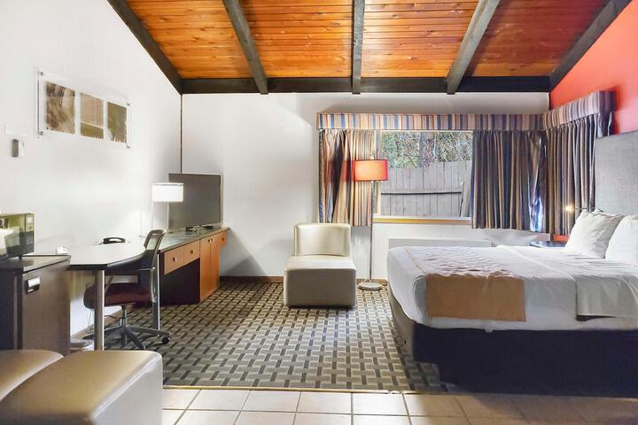 2 Queen Beds (4 of 7)