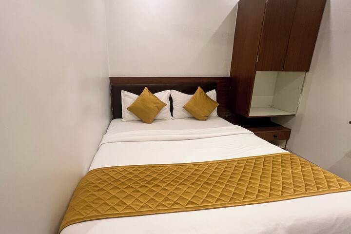 Room 10 of 23