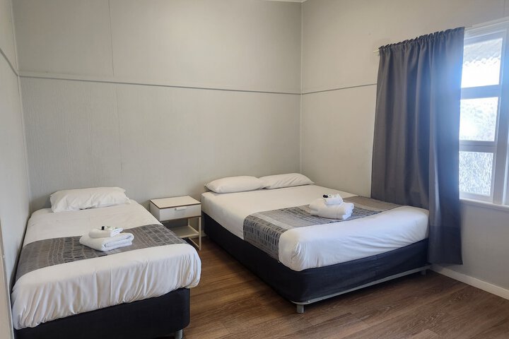 Room 5 of 42