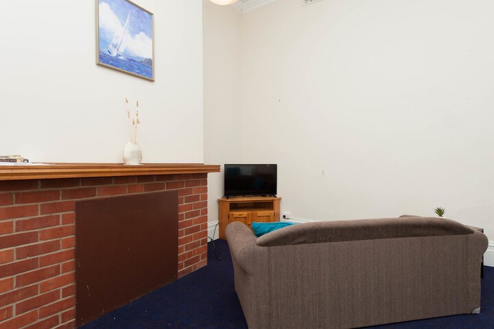 Room 13 of 37