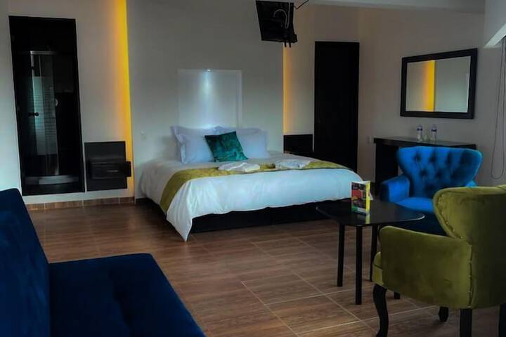 Room 5 of 14
