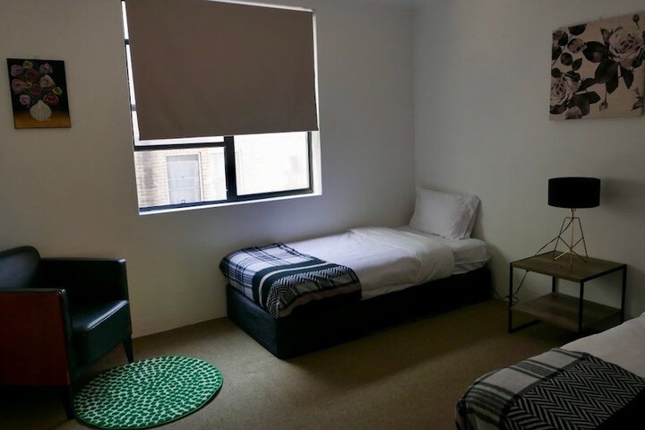 Room 2 of 10