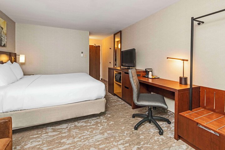 Room 10 of 53