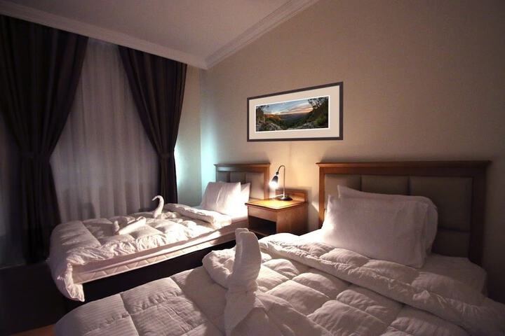 Room 29 of 48