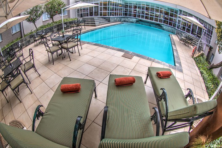 Hotel Pool