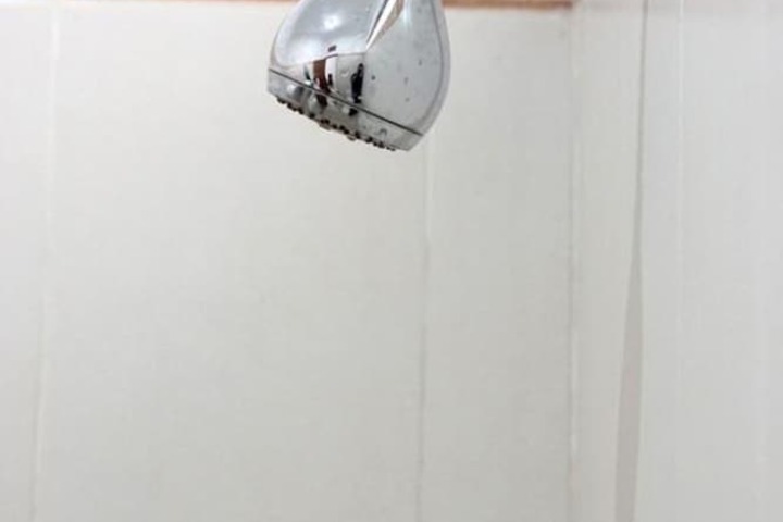 Room 19 of 38