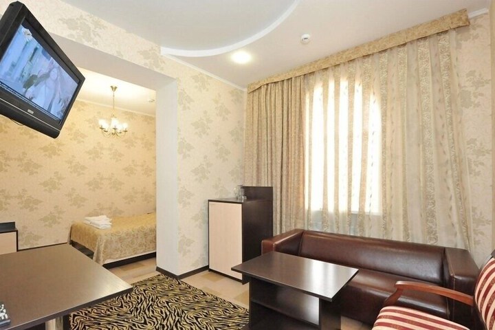 Room 10 of 51