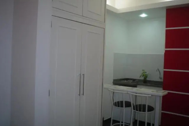 Room 5 of 10