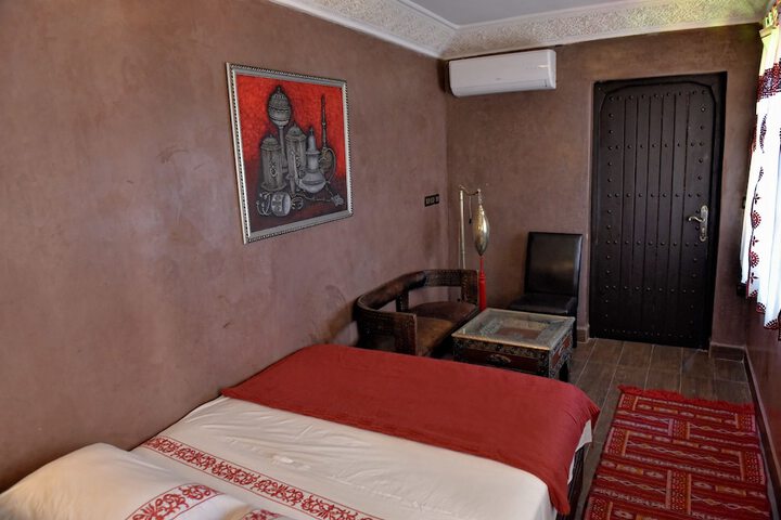 Room 27 of 92