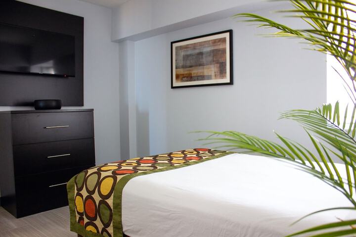 Ocean Front Suite Lower Floor Sleeps 6 (9 of 28)