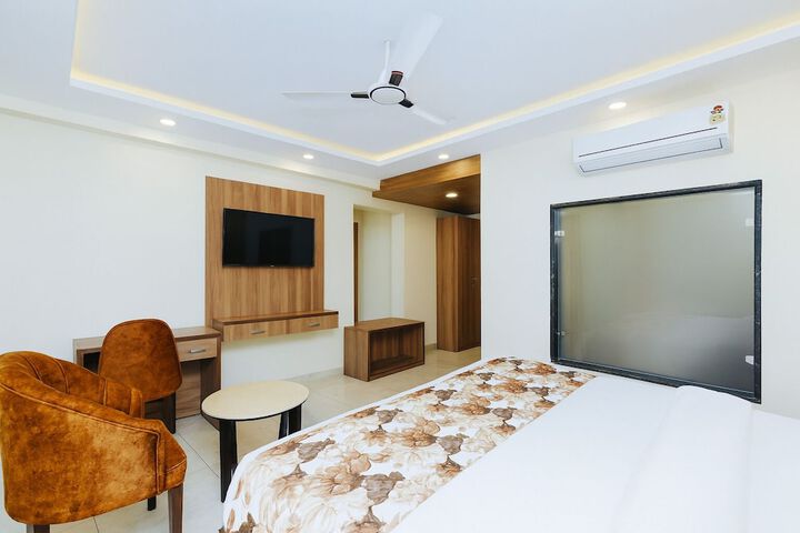 Room 48 of 80