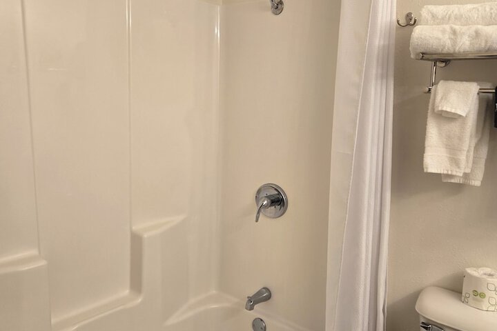 Room 14 of 18