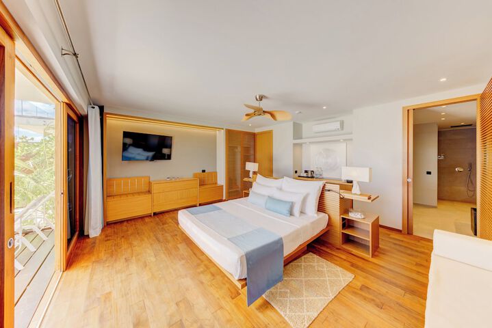 Room 17 of 122
