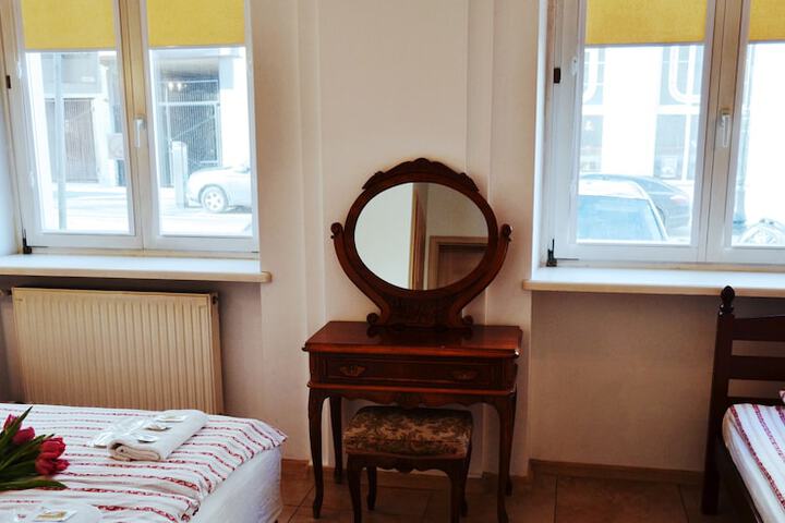 Room 38 of 76
