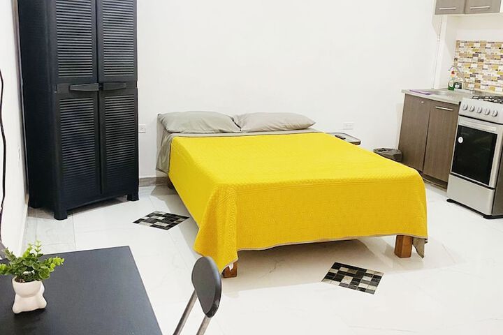 Room 34 of 103