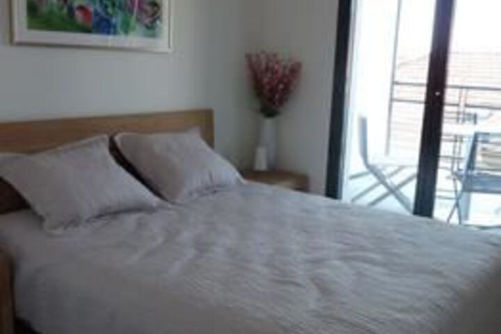 Room 8 of 32