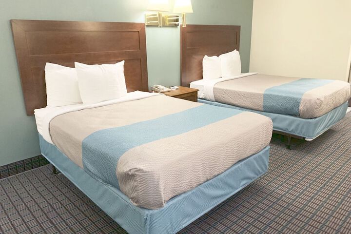 Room 53 of 112