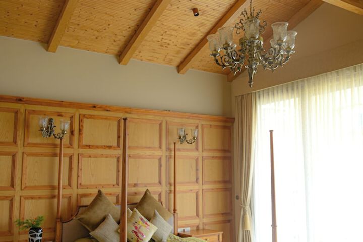 Room 14 of 48