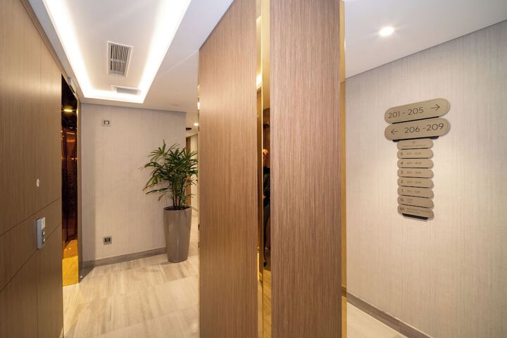 Ballroom/Hall 156 of 170