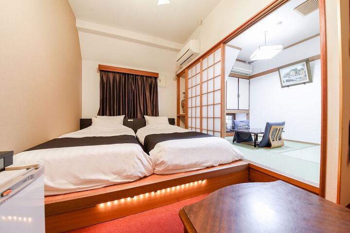 Room 15 of 81