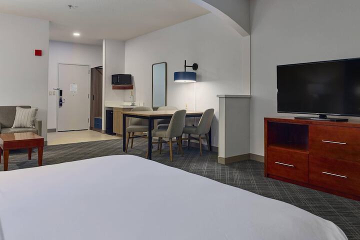 Room 61 of 91