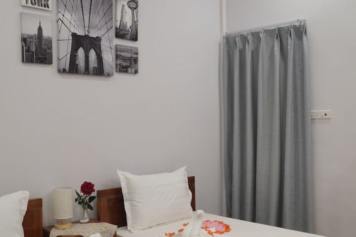 Room 7 of 57