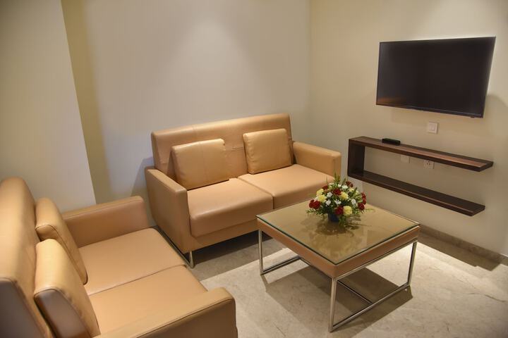 Room 18 of 150