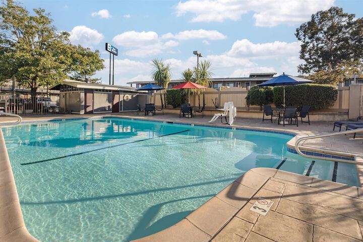 Pool 43 of 54