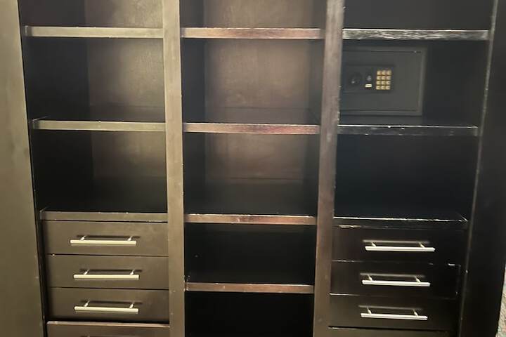 Room 6 of 45