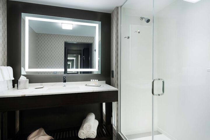 Bathroom shower