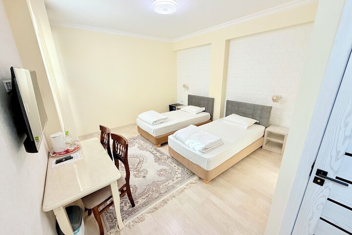 Room 8 of 49
