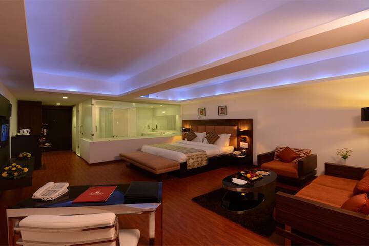 Room 12 of 33