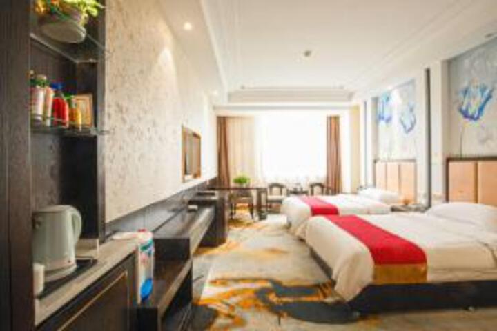 Room 6 of 7