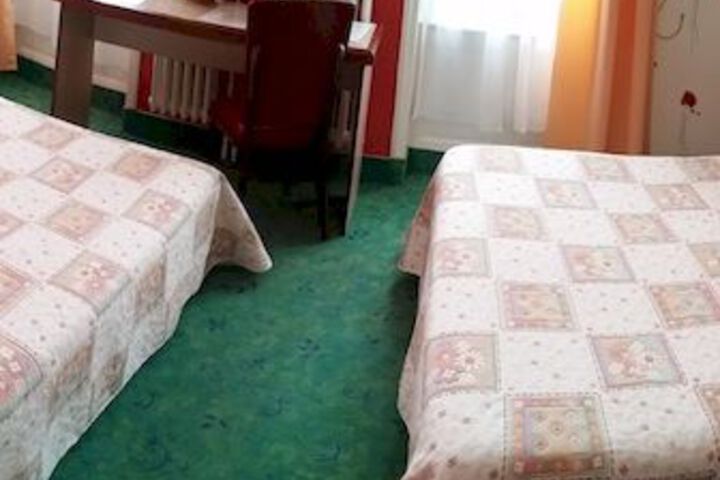 Room 26 of 46