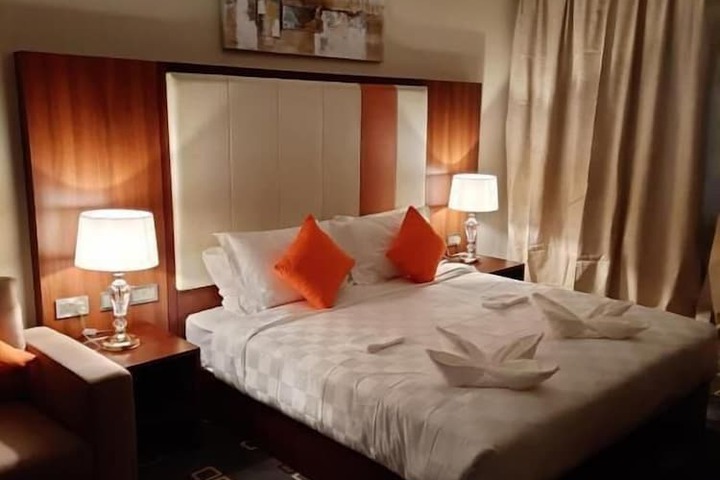 Room 2 of 15