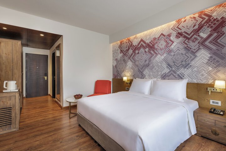 Room 16 of 25