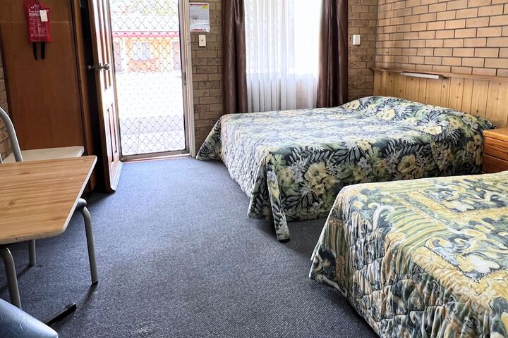 Room 4 of 52