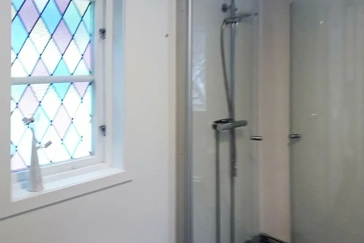Room 7 of 10