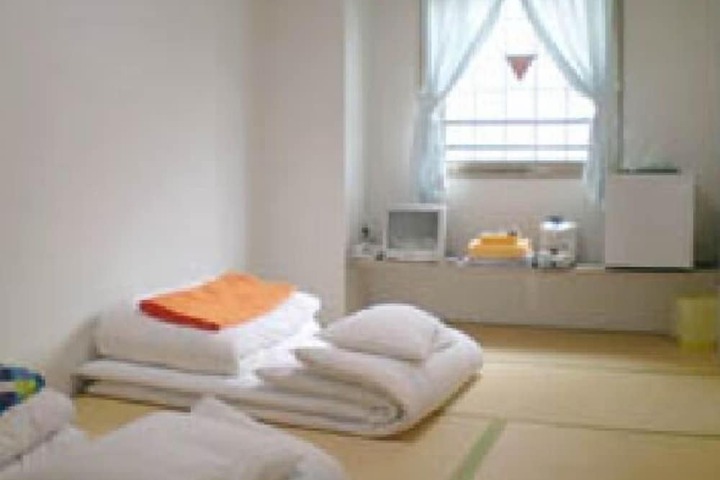 Room 4 of 14