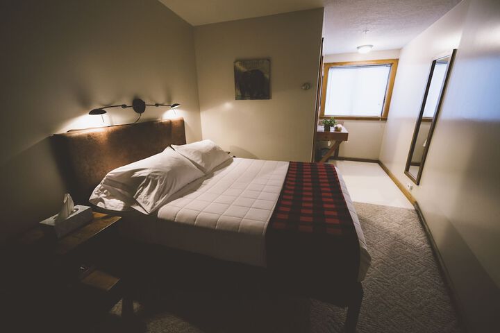 Room 5 of 14