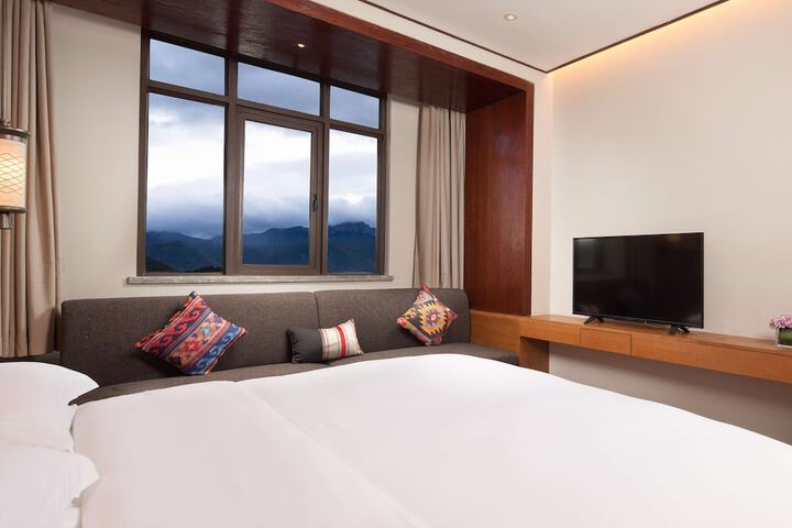 Room 9 of 47