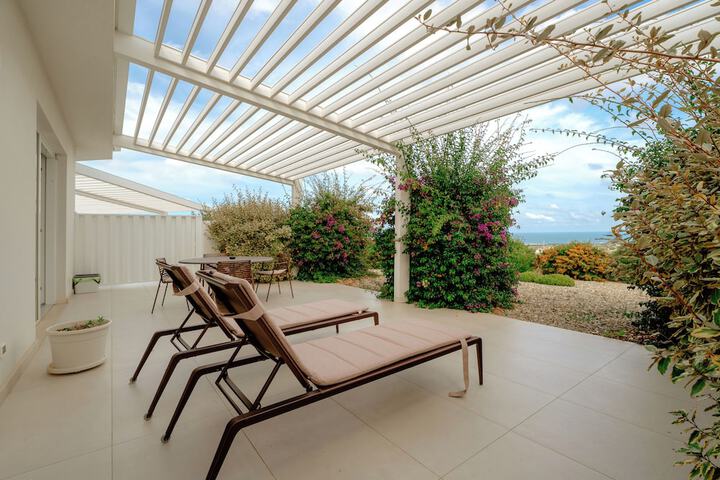 Terrace/Patio 96 of 182