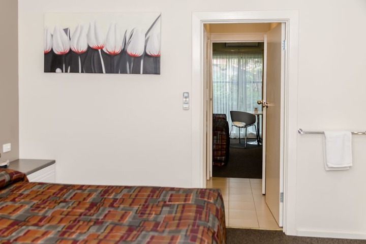 Room 12 of 50