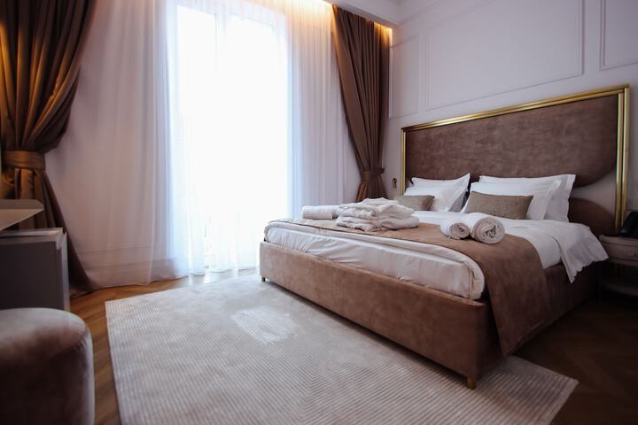 Room 20 of 49