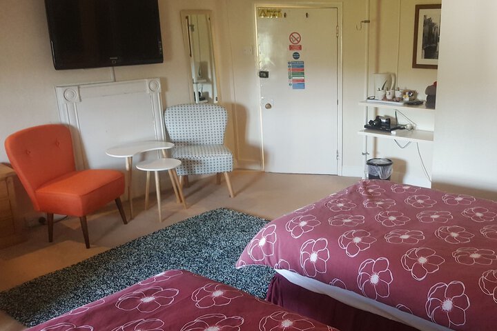 Room 17 of 27