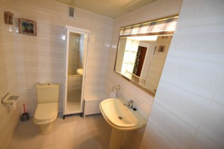 Room 2 of 16