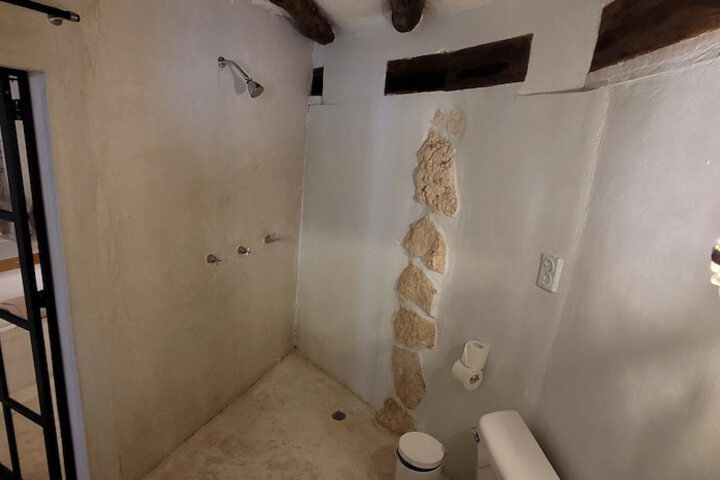 Room 61 of 81