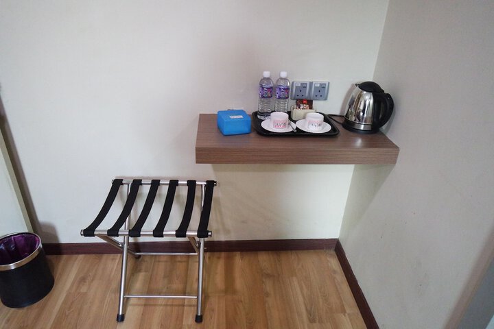 Room 11 of 23