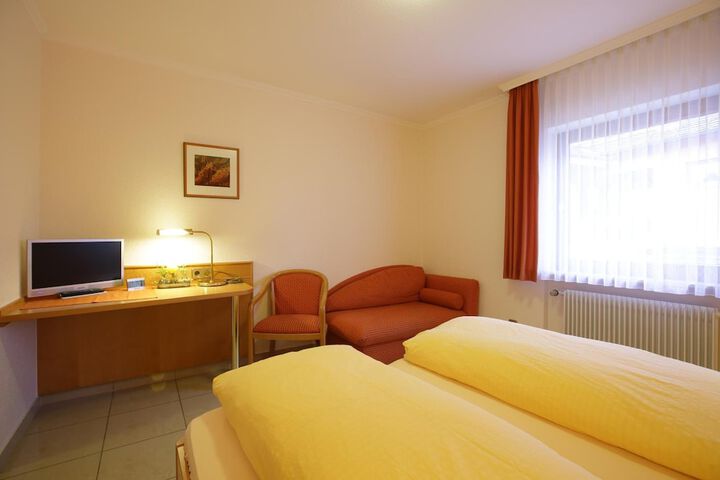 Room 18 of 36